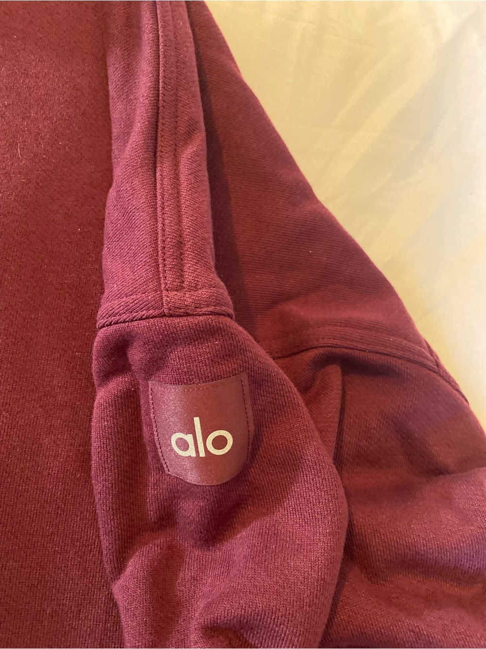 ALO Yoga. Hazy Mock Neck Pullover
Size.L. Color. Burgundy - Picture 7 of 8